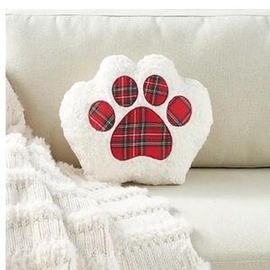 Paw Pillow (Mina Victoria) ❤️💚🤍
